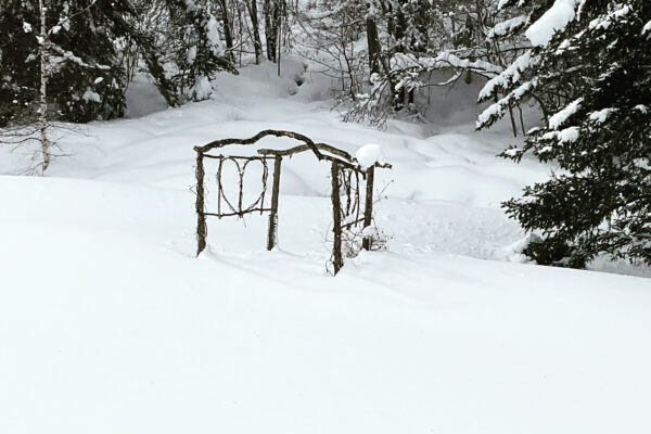 arch with hearts and lots of snow