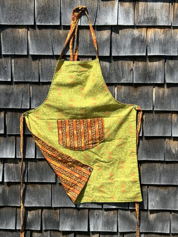 Green orange flowers/monarch butterfly wings on pocket and reverse